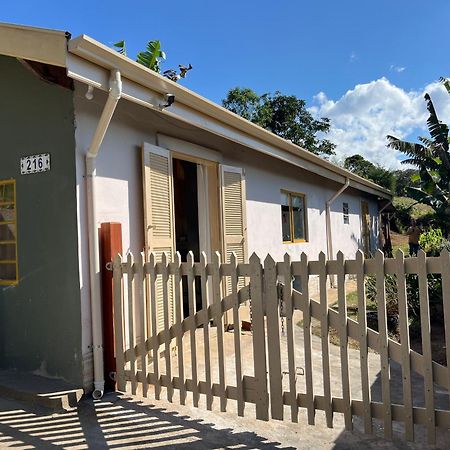 Вилла Casa Amarela , Perto Do Centro De Sto Antonio Do Pinhal Санту-Антониу-ду-Пиньял Экстерьер фото