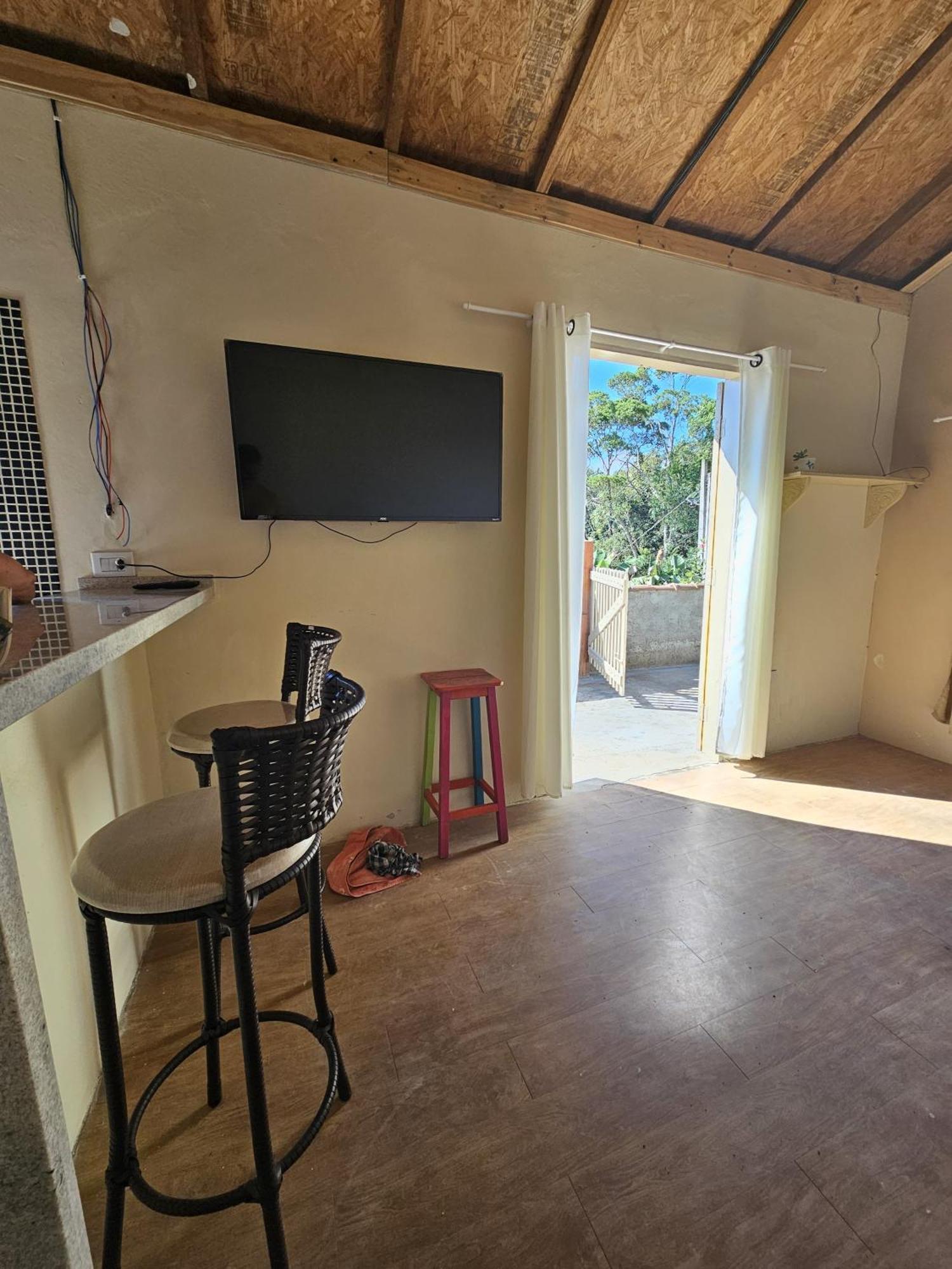 Вилла Casa Amarela , Perto Do Centro De Sto Antonio Do Pinhal Санту-Антониу-ду-Пиньял Экстерьер фото